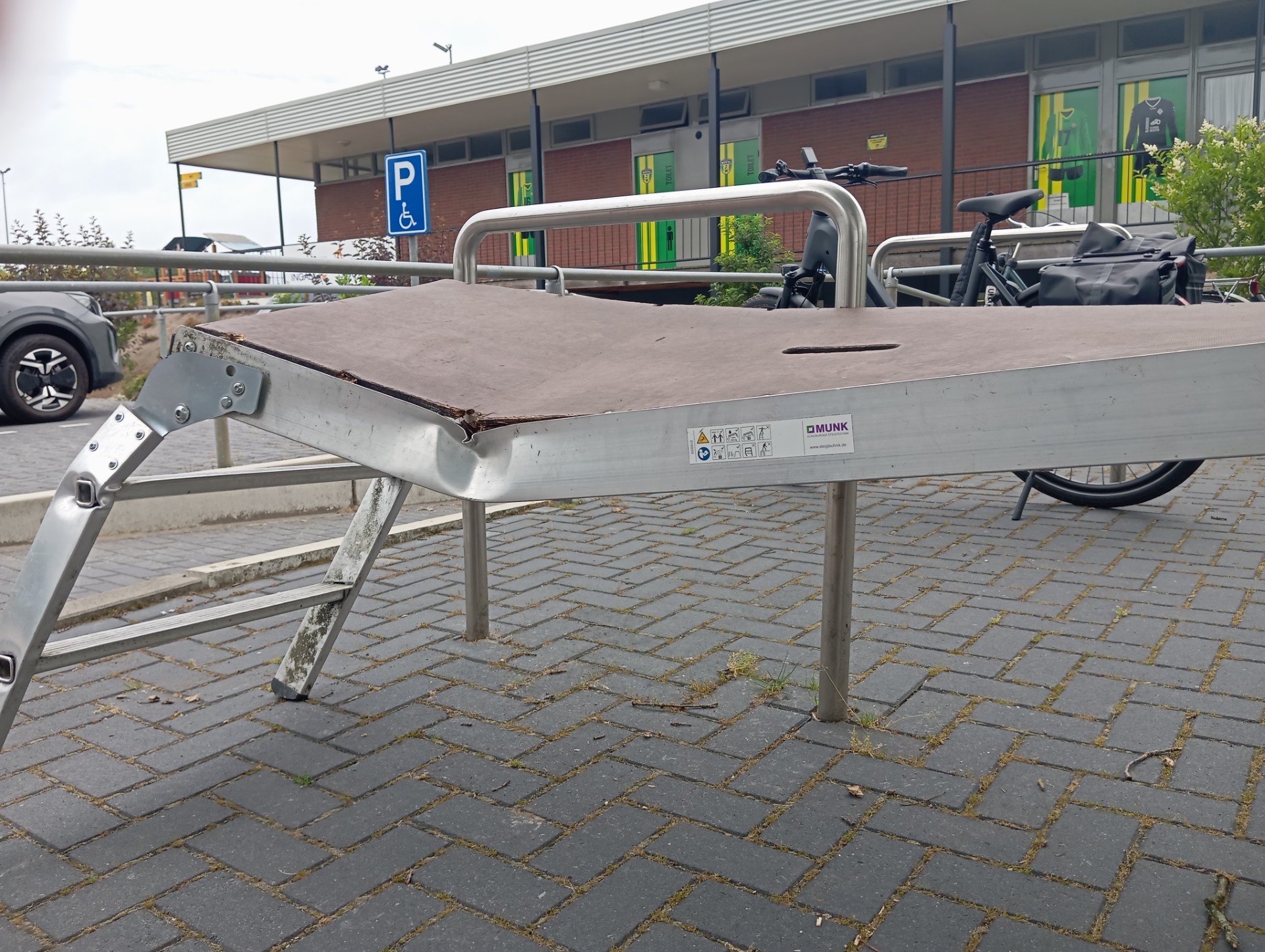 Schade aan opstapbankje: meld je bij WVV'34