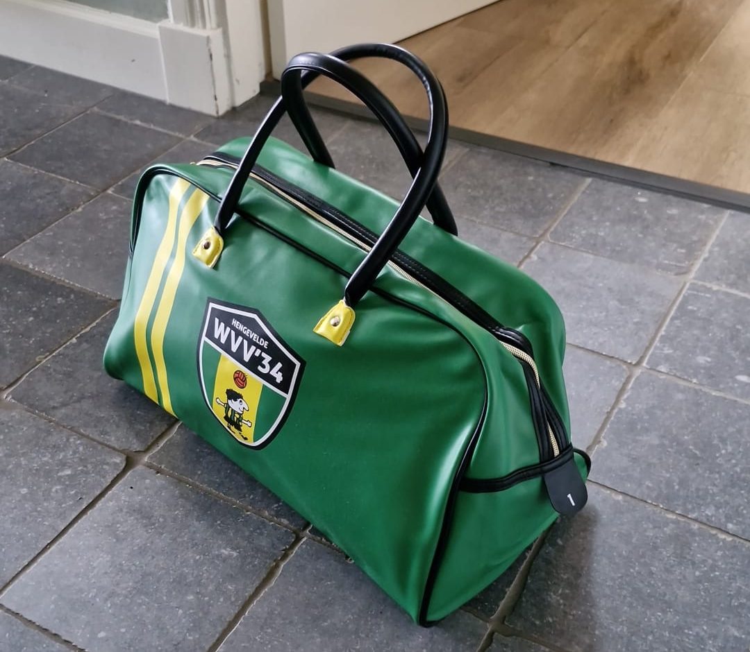 Jubileumtassen voor de leden van WVV’34